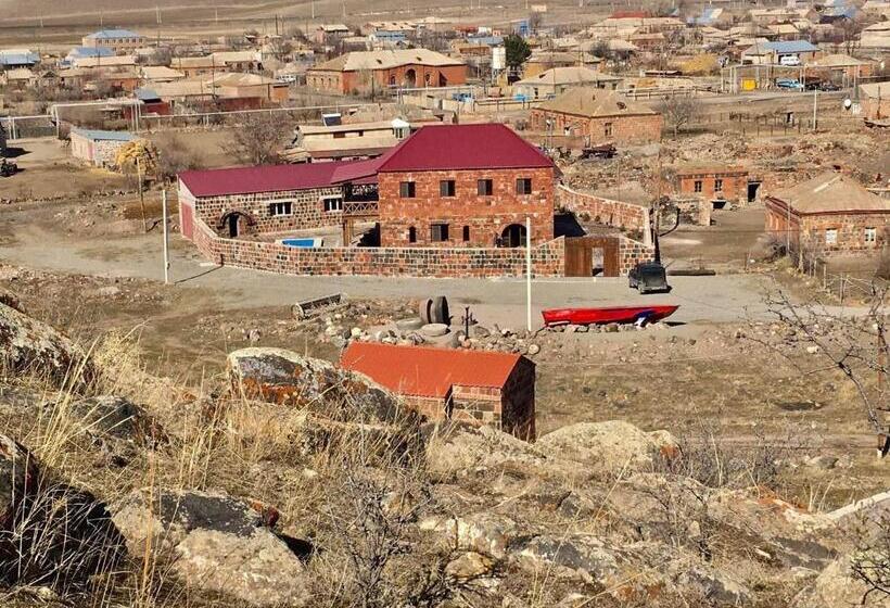 פנסיון Vahanatun