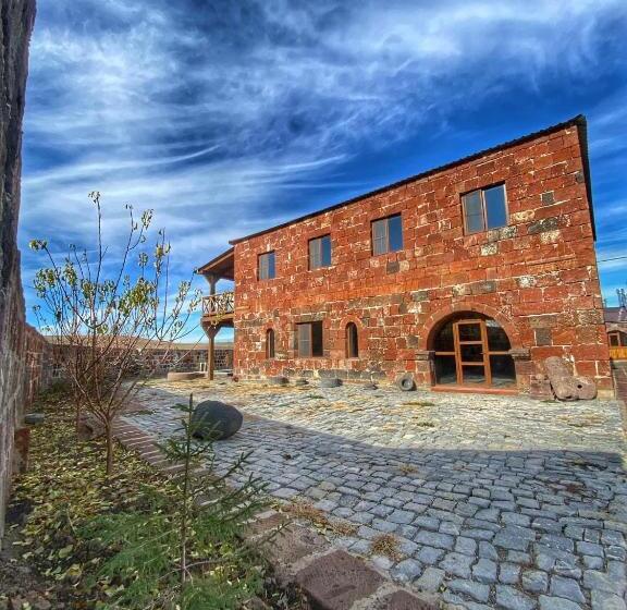 פנסיון Vahanatun