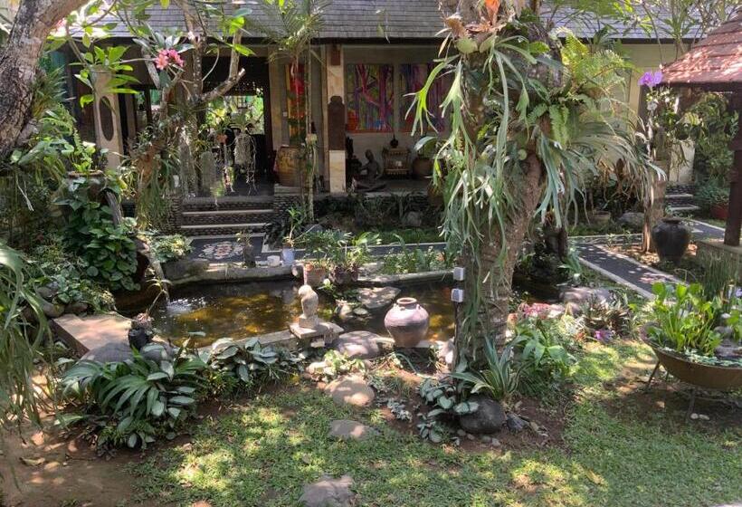 פנסיון Villa Koi