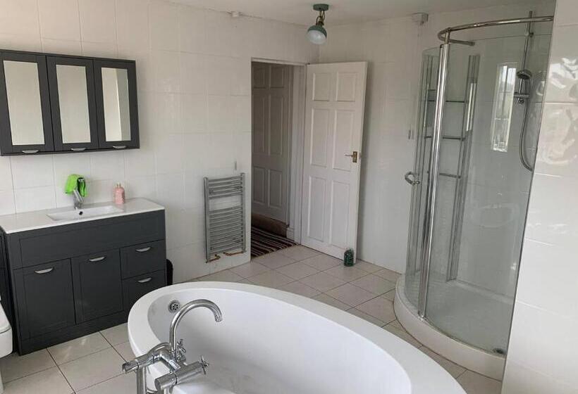 Пансион Wellbet Farm