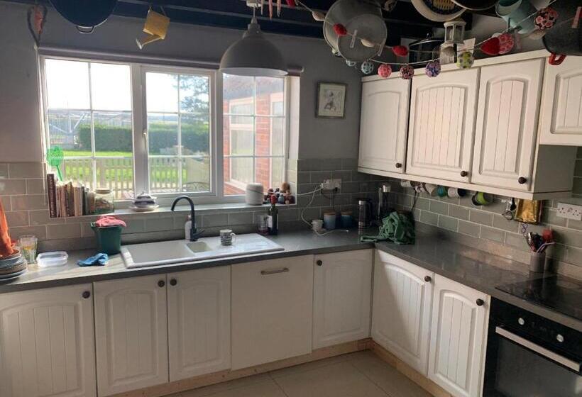 Пансион Wellbet Farm