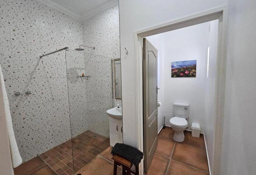 بنسيون Wingrock Guesthouse