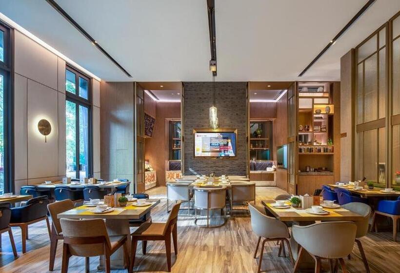 Echarm Plus Hotel   Taihu Garden Metro Station, North Changjiang Road Wuxi