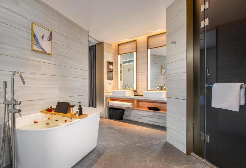 Echarm Plus Hotel   Taihu Garden Metro Station, North Changjiang Road Wuxi