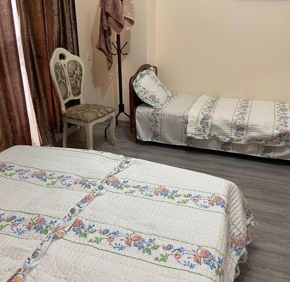 Sardorbek Hostel