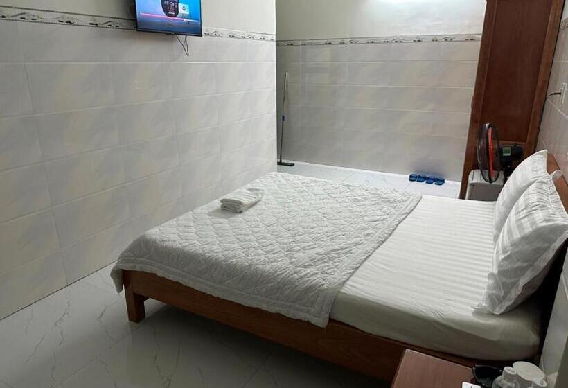 Sân Vườn Hotel Khánh Hòa