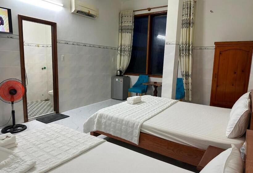 Sân Vườn Hotel Khánh Hòa