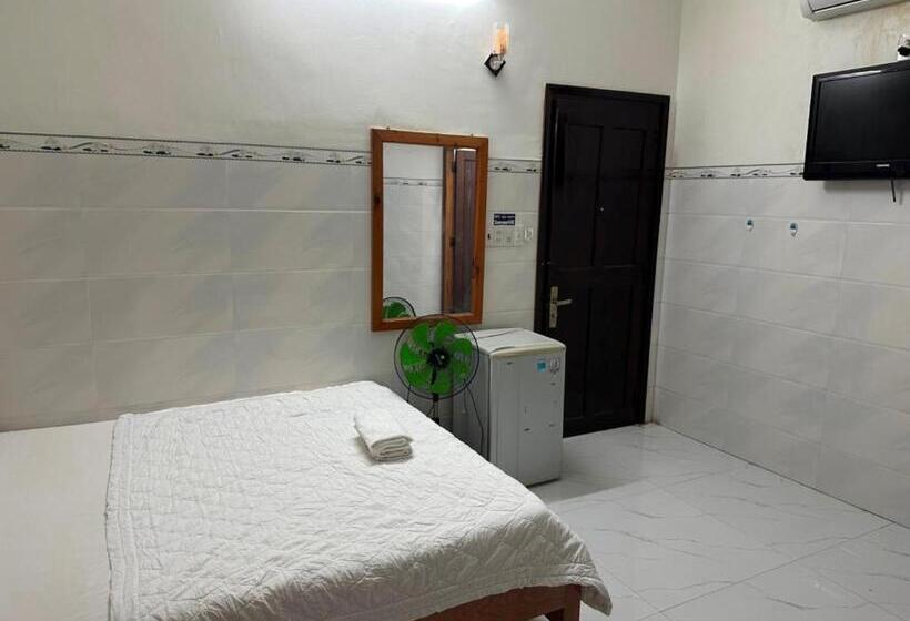 Sân Vườn Hotel Khánh Hòa