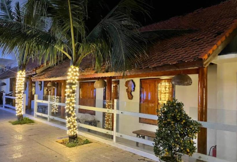 Sân Vườn Hotel Khánh Hòa