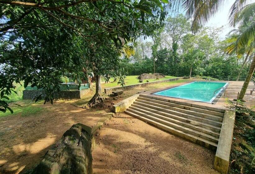 The Nature S Resort, Hanwella