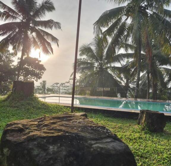 The Nature S Resort, Hanwella