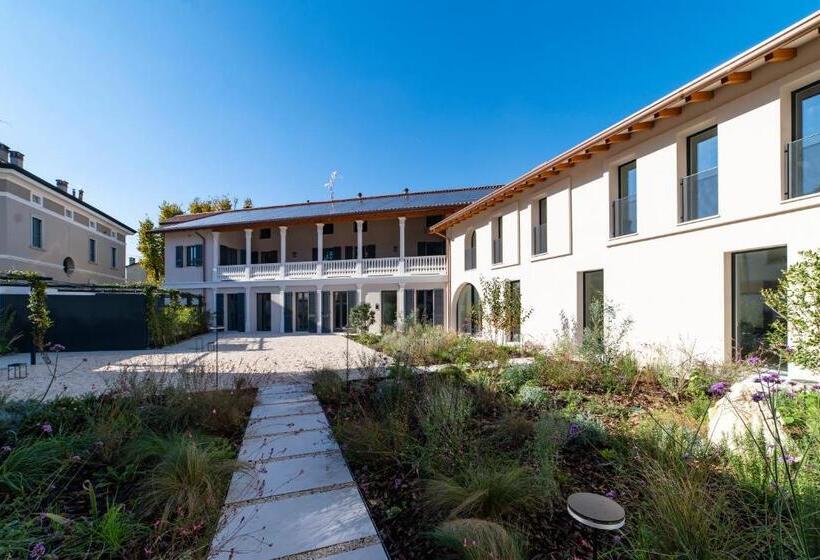 Via Vittorio Veneto 468 Chiari