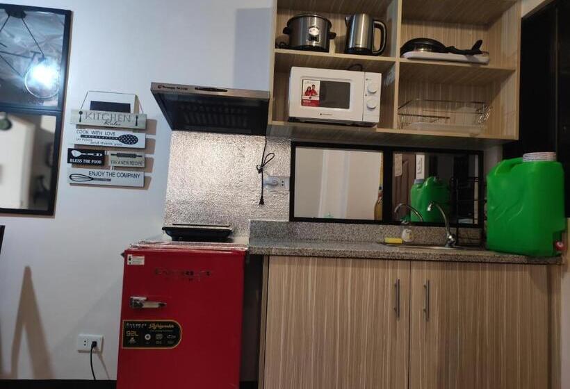 Marilao Staycation Near Philippine Arena Bulacan With Free Parking By Retro354 Condotel