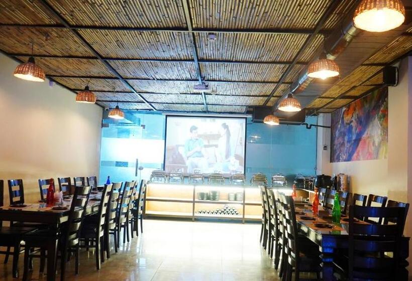 Aa Hotels & Resorts Zirakpur