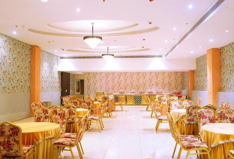 Aa Hotels & Resorts Zirakpur