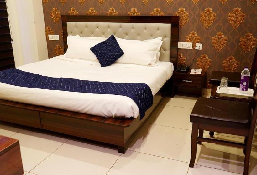 Aa Hotels & Resorts Zirakpur