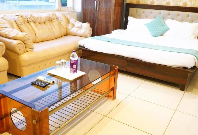 Aa Hotels & Resorts Zirakpur