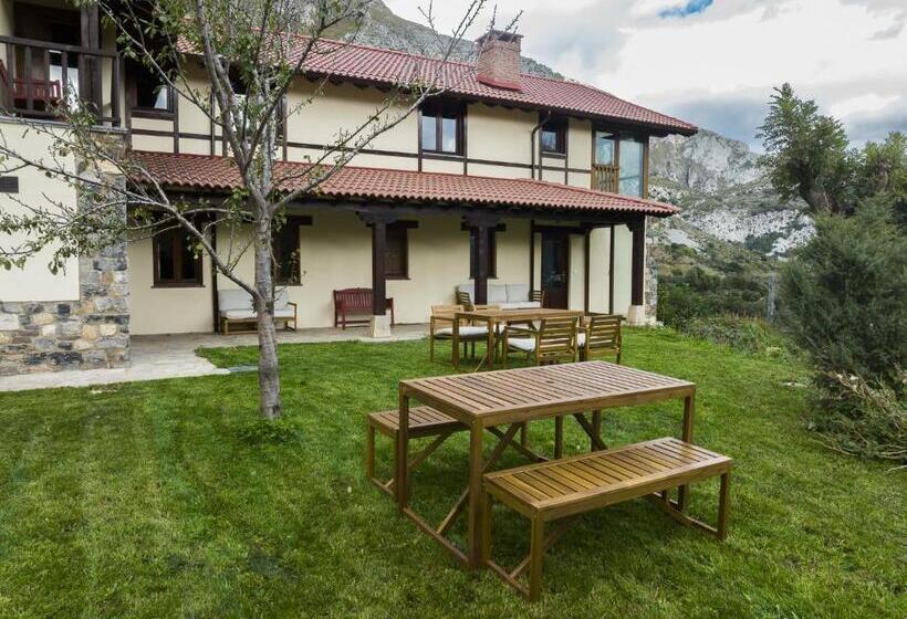 هاستل Posada Cabañes