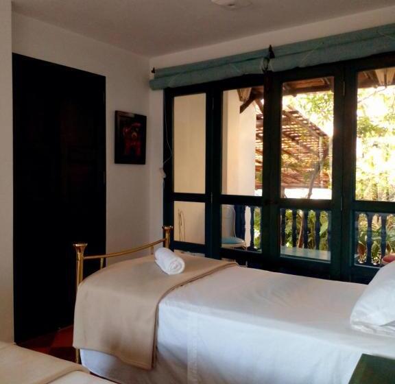 تختخواب و صبحانه Casa Silva   Hotel Cafe