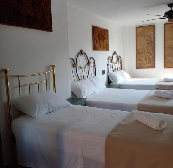 تختخواب و صبحانه Casa Silva   Hotel Cafe