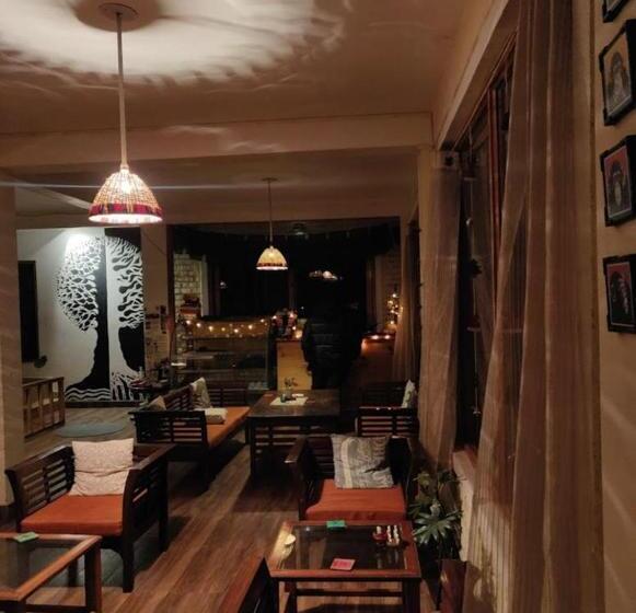 مبيت وإفطار Manzil Cafe & Stay