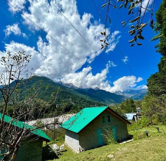 مبيت وإفطار Manzil Cafe & Stay