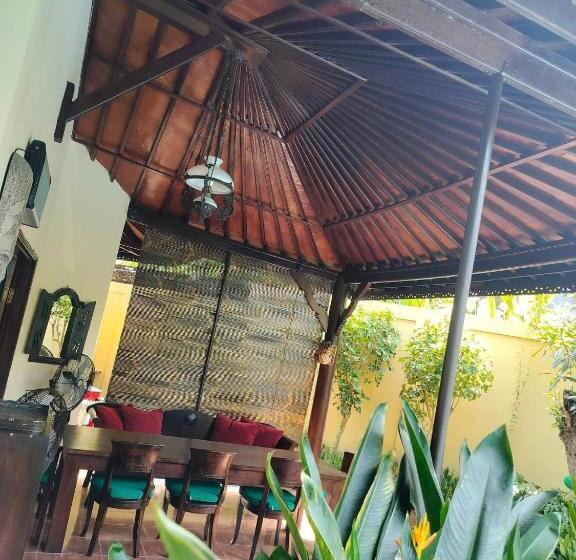 مبيت وإفطار Villa Layang Bulan