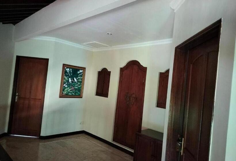 צימר Villa Layang Bulan