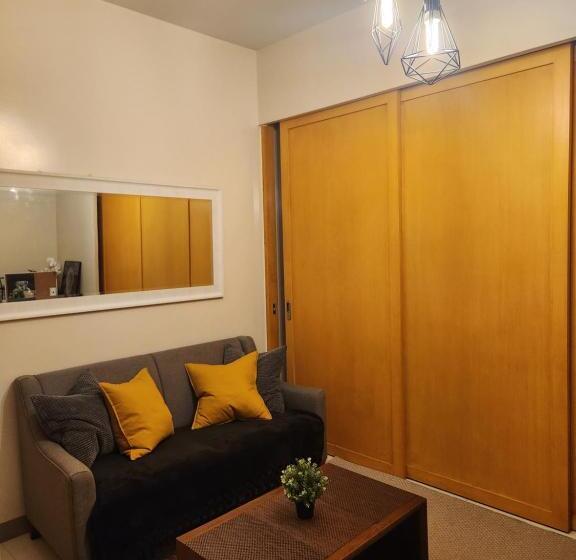 Chic Style Condo Unit In Bgc, One Uptown Residences, In Front Of Grand Hyatt!