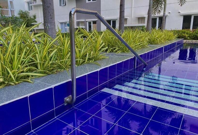 Condo • Wifi Up To 100mbps • Pool • Netflix&chill