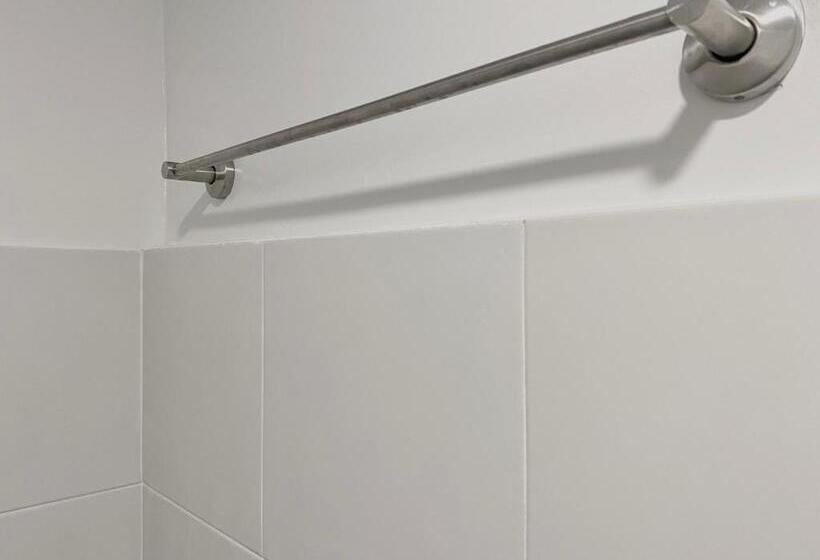 Condo • Wifi Up To 100mbps • Pool • Netflix&chill