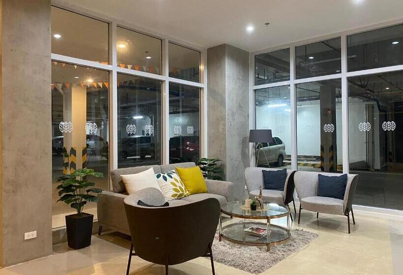 Condo • Wifi Up To 100mbps • Pool • Netflix&chill