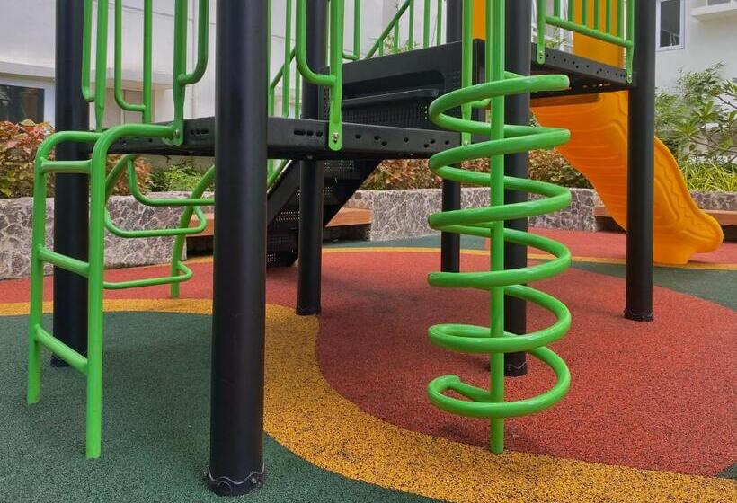 Condo • Wifi Up To 100mbps • Pool • Netflix&chill