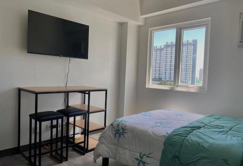 Condo • Wifi Up To 100mbps • Pool • Netflix&chill