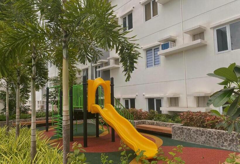 Condo • Wifi Up To 100mbps • Pool • Netflix&chill