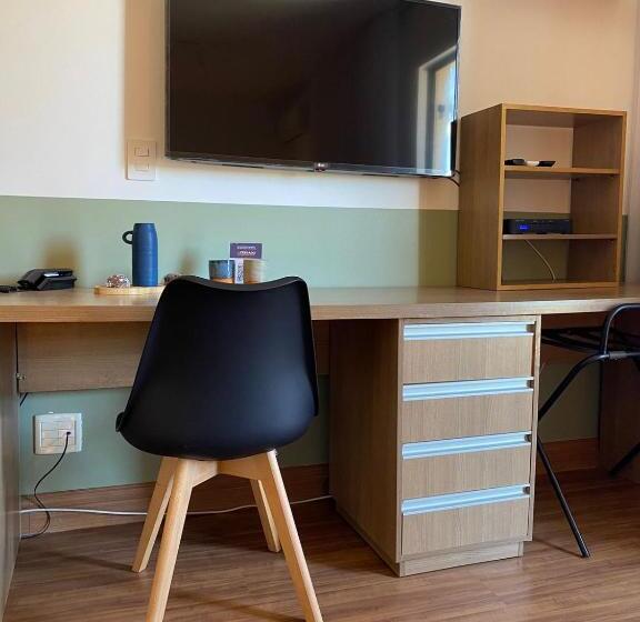 Flat Lake Side Decoração Retrô