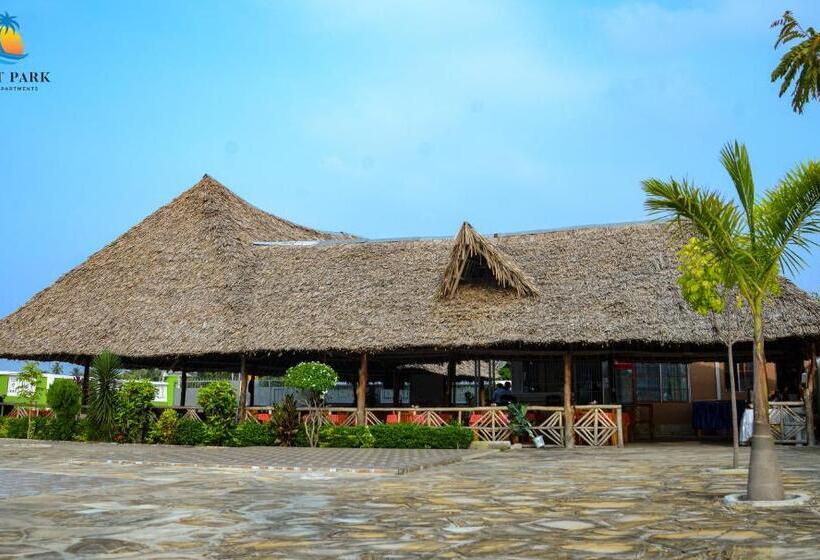 Gezat Park Hotel And Apartments