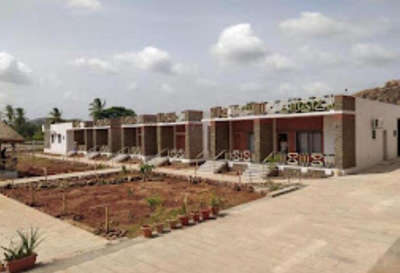 Hampi Delmont Resort