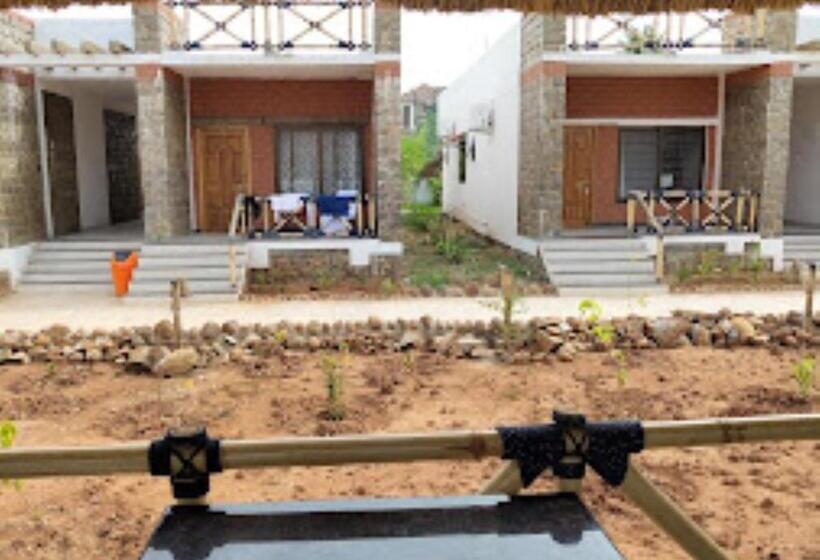 Hampi Delmont Resort