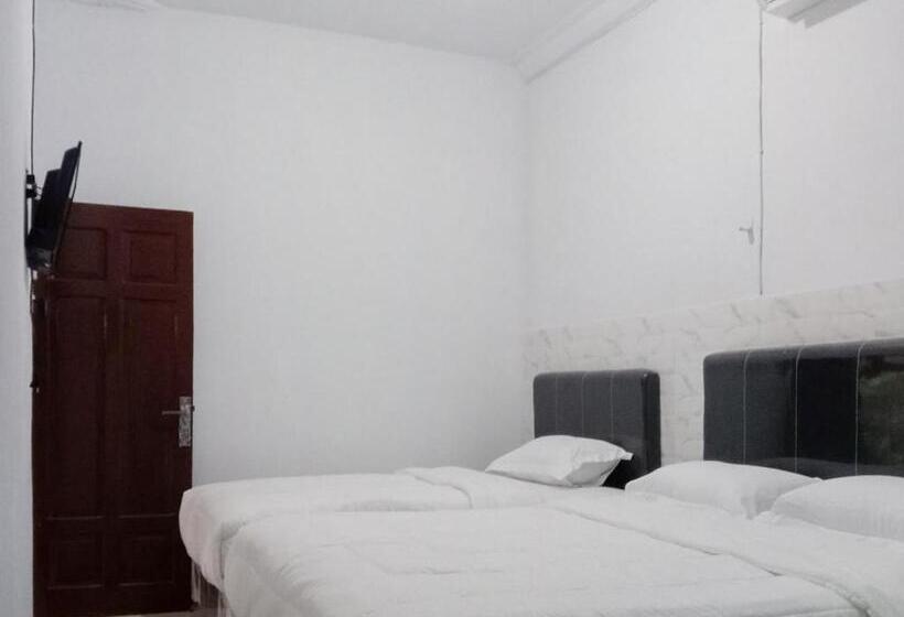 ホテル 889 Syariah Redpartner Banda Aceh