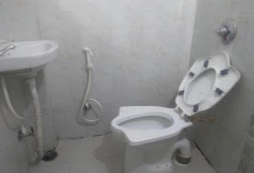 בית מלון כפרי Adarsh Patna