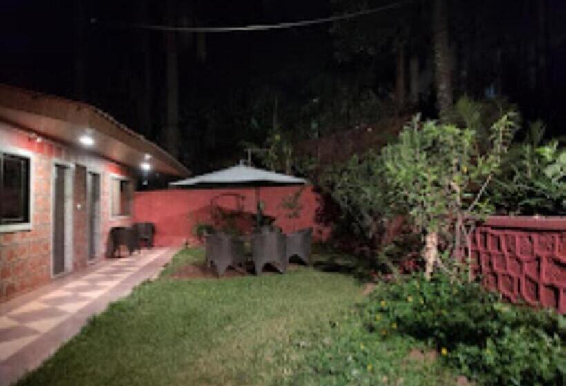 בית מלון כפרי Ambassador Panchgani