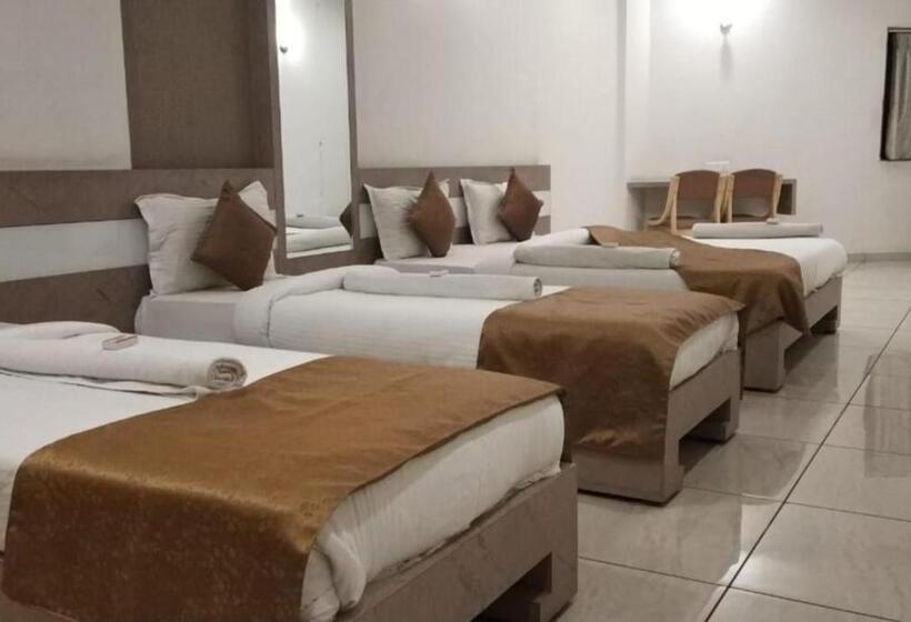 בית מלון כפרי Amber, Vadodra