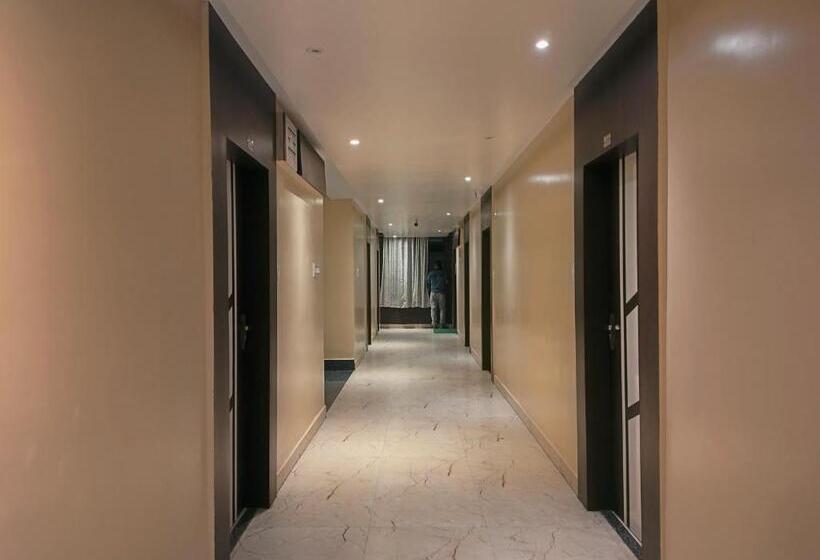 בית מלון כפרי Binapani Deluxe 1