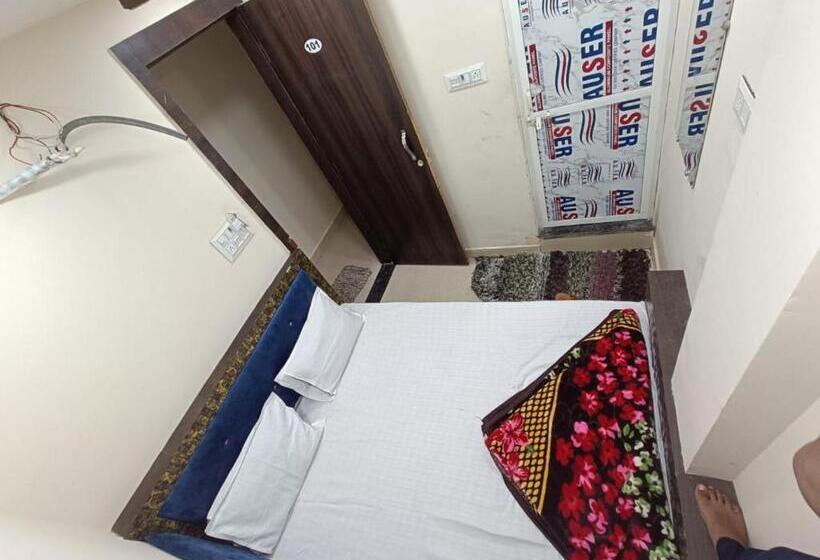 בית מלון כפרי Blue Tower Inn