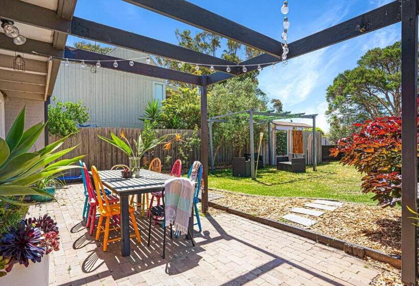 هتل Boho Coastal Vibes