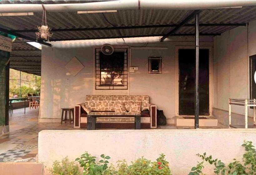 בית מלון כפרי Bonfire Farmhouse