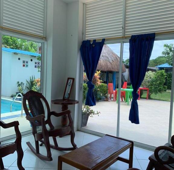 בית מלון כפרי Cabaña Manzuren