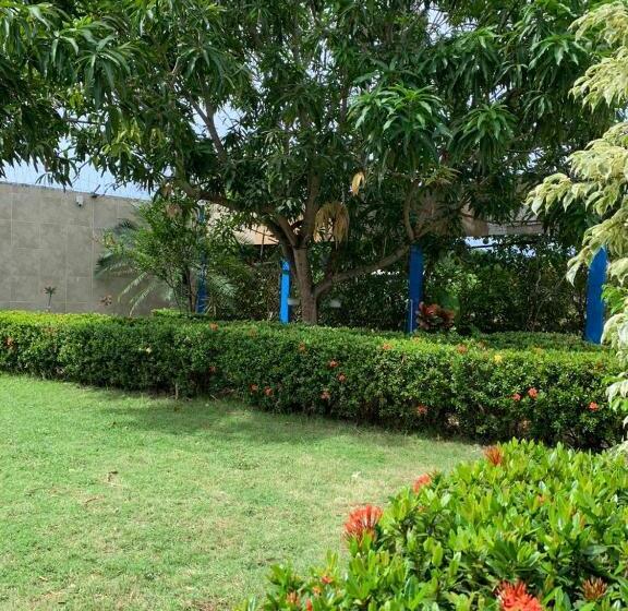 בית מלון כפרי Cabaña Manzuren