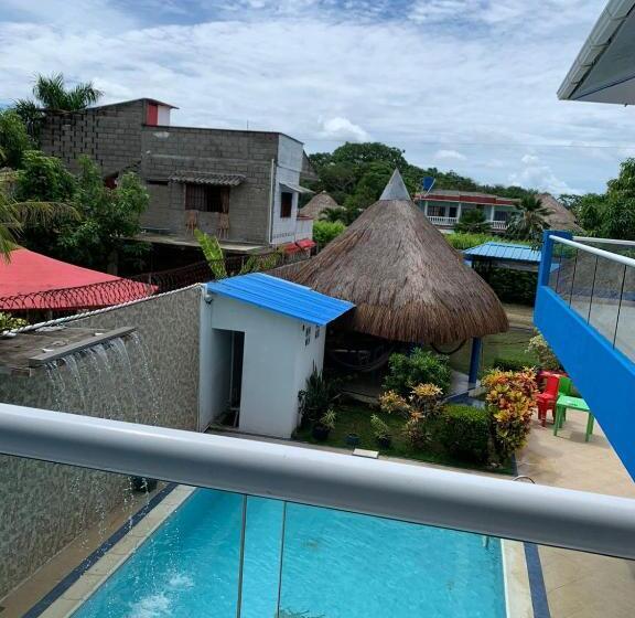 בית מלון כפרי Cabaña Manzuren